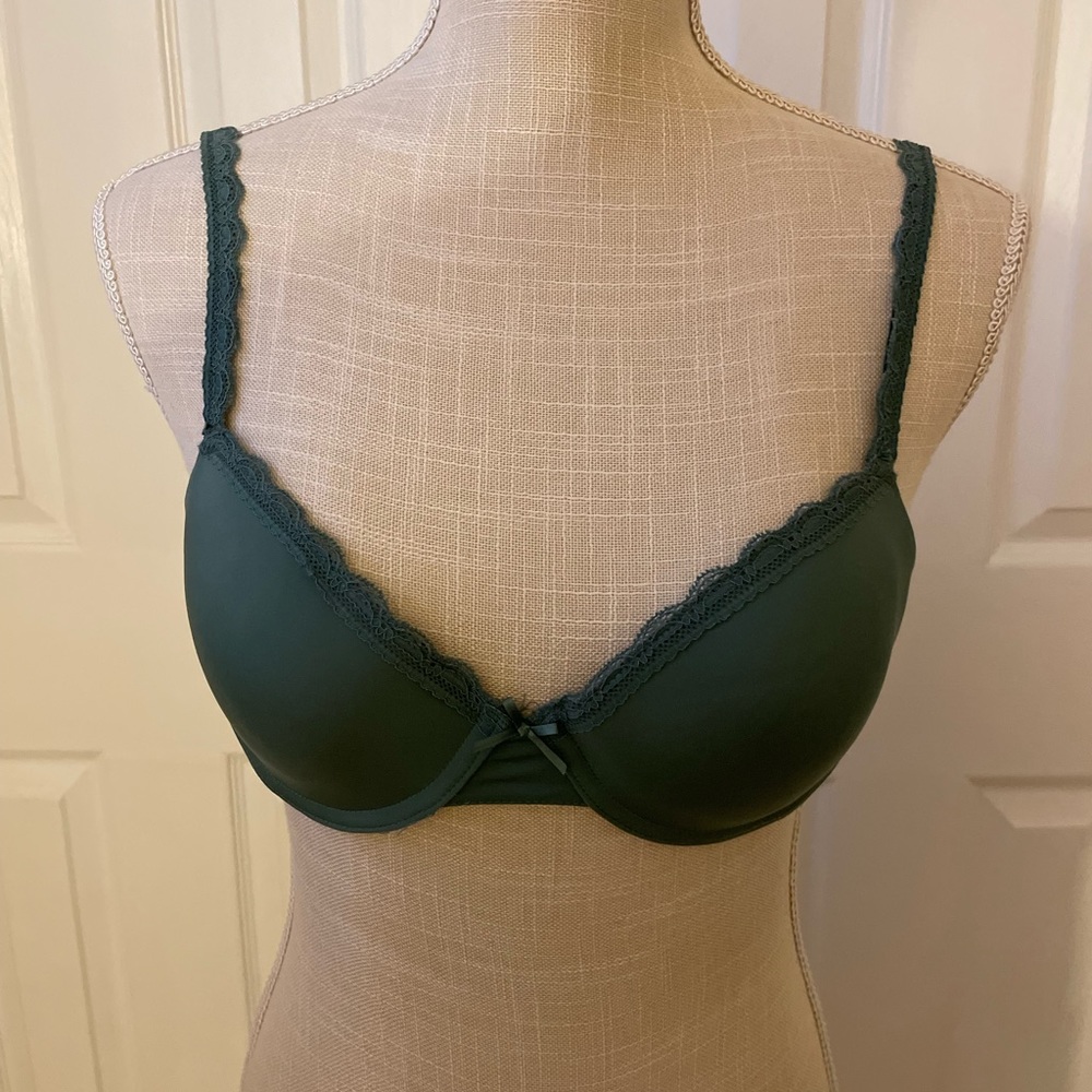 T-Shirt Bra, Size 34C